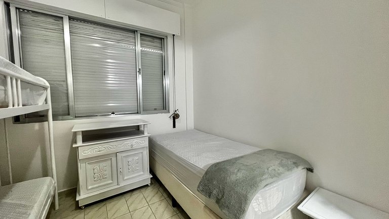 Pé na Areia: 3 Dorms com Vista Deslumbrante