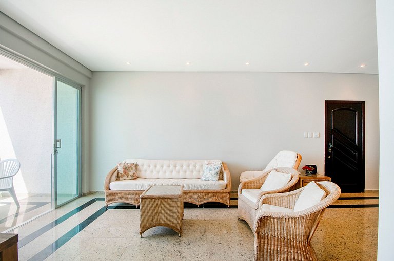 Frente ao Mar com Conforto para a Família – 1 Vaga