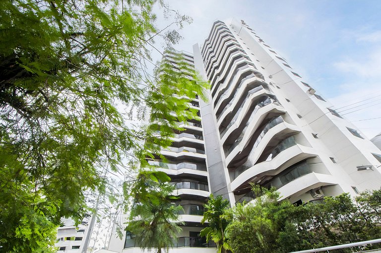 Apartamento de Luxo com Churrasqueira e 2 Vagas