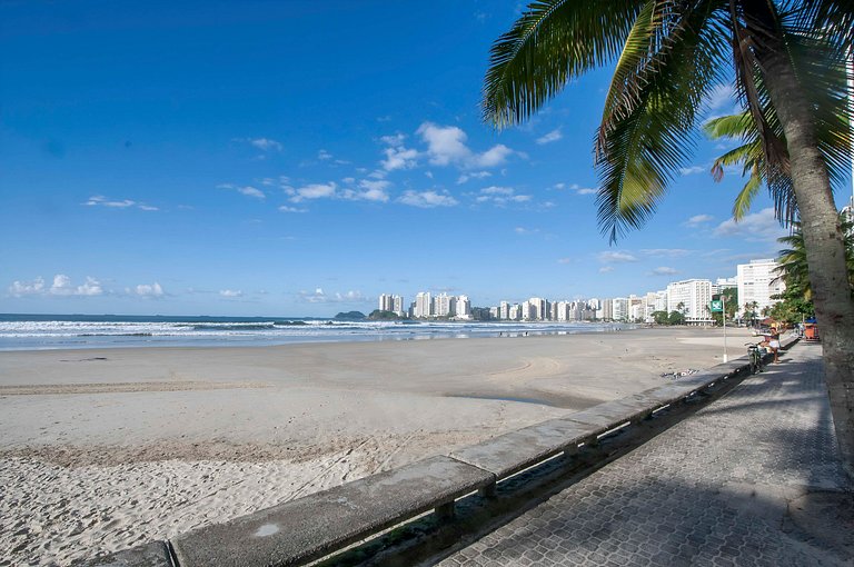 Vista para o Mar com Varanda e 3 Dormitórios