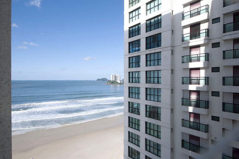 Vista para o Mar com Varanda e 3 Dormitórios