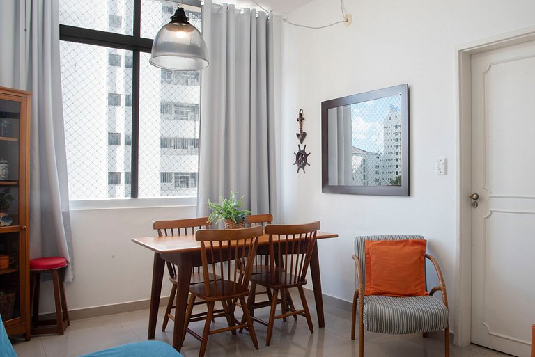Apartamento Vista Mar nas Pitangueiras com 1 Vaga